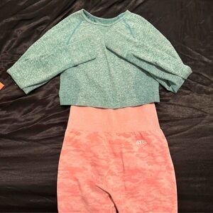 It’s not a set but I’m selling together